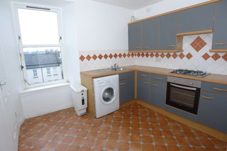 Property to let in Dundee - Photo 4