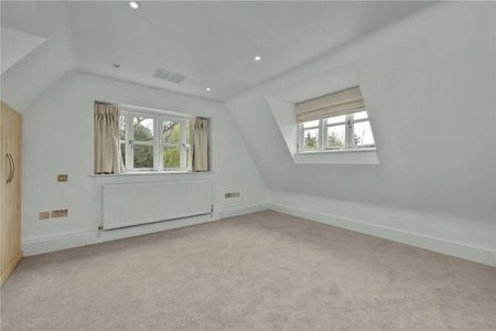 A Characterful four bedroom family home with 18th century origins. - Photo 4