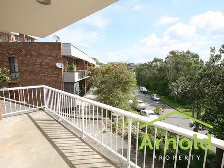 Newcastle 3 Bedroom Modern Townhouse - Photo 2