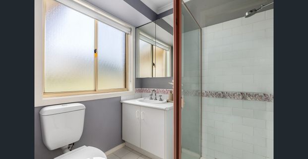 Modern Family Abode in popular Leopold - Photo 1