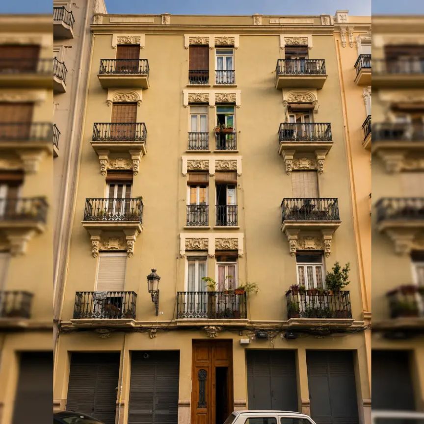 1-bedroom apartment for rent in Russafa, bills included - Photo 1