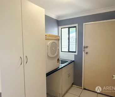 17 Polaris Ave, Kingston QLD 4114 - House For Rent | Domain - Photo 3