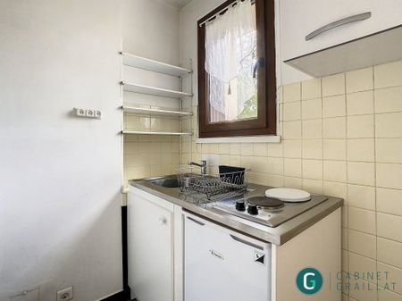 Location Appartement 1 pièce 23m² CHAMBERY 73000 - Photo 2