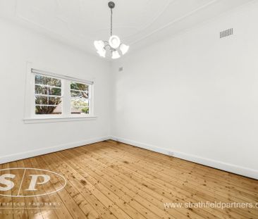 Conveniently Located 3 Bedroom Family Home - Photo 1