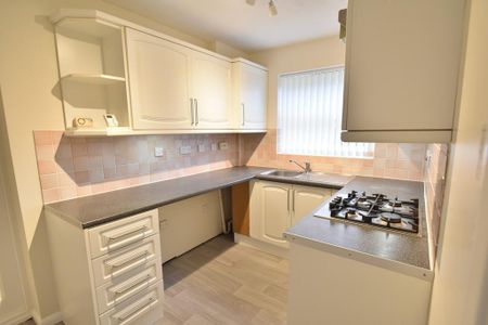 3 bedroom detached house to rent - Photo 4