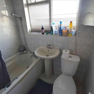 Summerhouse Drive, Bexley, DA5 - Photo 2