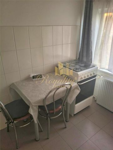 Apartament 1 camera, 32 mp, etaj 3 - Zona Complex Studentesc - Fotografie 4