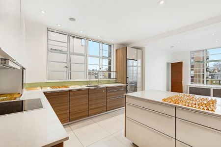 4 bedroom flat to rent - Photo 3