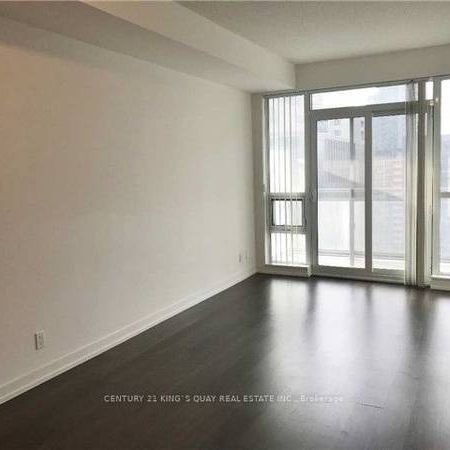 Yonge/Eglinton Beautiful 1Bdrm +Den 1Locker Near Subway, Shopping Mal - Photo 1