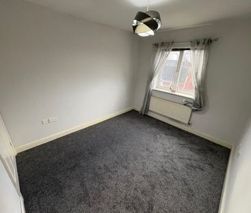 3 bed Semi-Detached - To Let - Photo 5