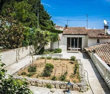 Trois pièces meublé avec jardin de 250m² - Photo 5