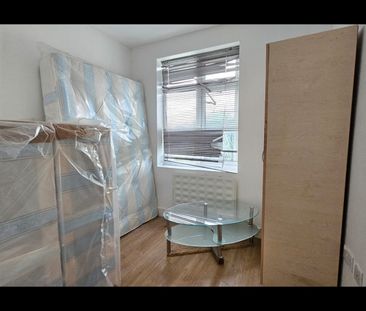 Studio Flat, Waverley Gardens, NW10 - Photo 3