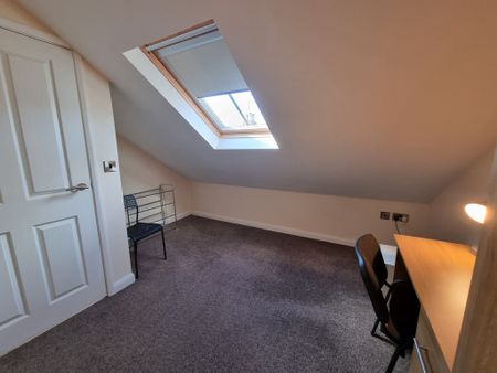 3 Bed Student Accommodation - Photo 5