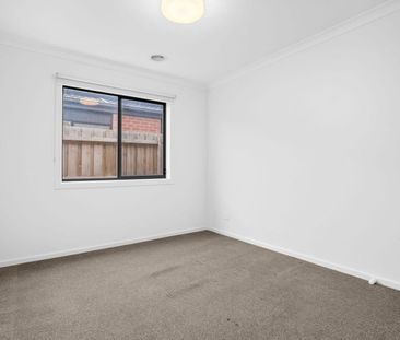 Expansive Family Living – 6 Month Lease Only - Photo 5