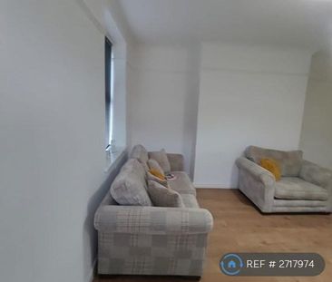 2 bedroom semi-detached house to rent - Photo 4