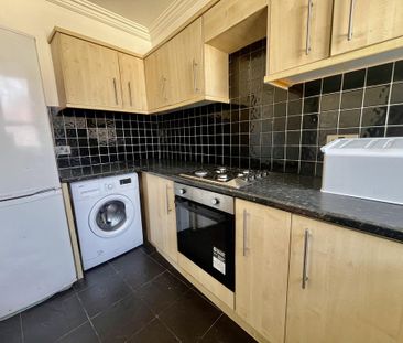 4 bedroom flat to rent - Photo 6
