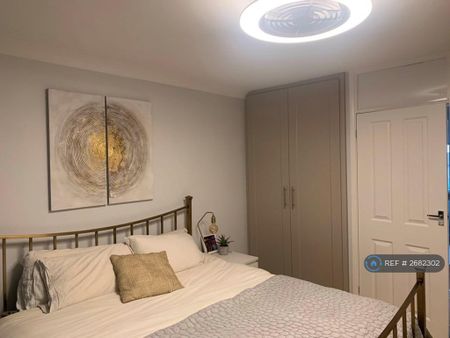 2 bedroom maisonette to rent - Photo 5