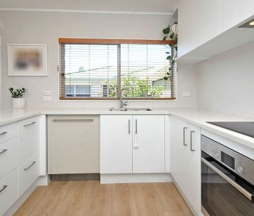 Charming 3BR Home in quite established cul-de-sac - Photo 3