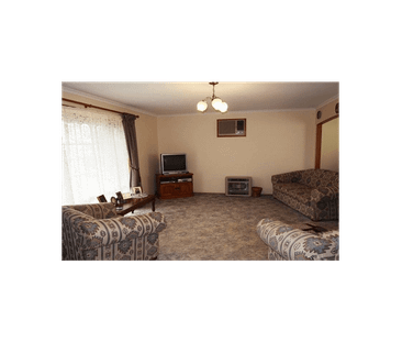 3 Bedroom Family Home - Great Location - Photo 6