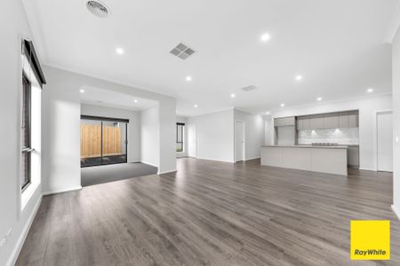 Beautifully Designed Family Home in the Heart of Deanside! - Photo 3