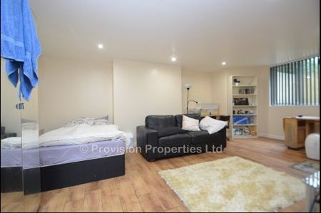 6 Bedroom Student Lettings Leeds - Photo 4