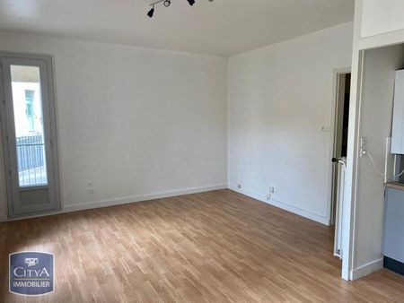 Location Appartement 1 pièce 33m² NIORT 79000 - Photo 4