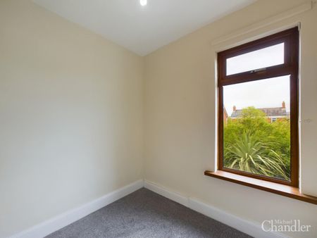 129 Rushfield Avenue, Belfast, BT7 3FR - Photo 4