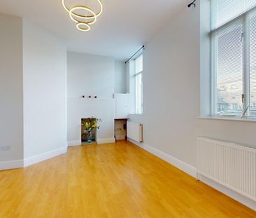 2 bedroom Flat To Let - Photo 6