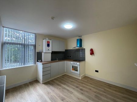 1 bedroom flat to rent - Photo 2