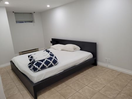 For Lease - 71 Belfry Drive Unit# #2, Newmarket, Ontario - Photo 2