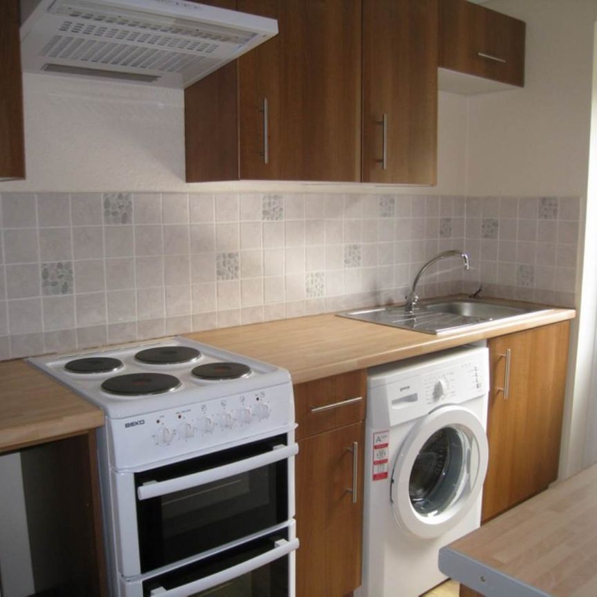 1 bed house / flat share to rent in Westminster Road, Exeter, EX4 - Photo 1