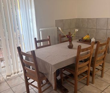 Grand 2,5 pièces avec terrasse en basse ville à Fribourg - Photo 2