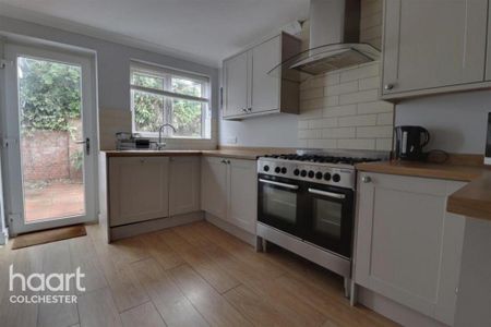 1 bedroom in a house share to rent - Photo 4