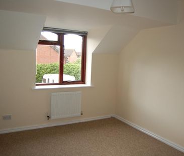 2 bedroom end of terrace house to rent - Photo 4