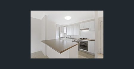 Two-Bedroom Villa Moments from Shops, Rail & Waterfront - Photo 4