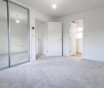 3 bedroom detached house to rent - Photo 3