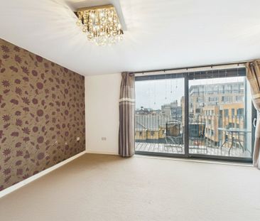2 bedroom Flat in Providence Place, Berkshire - Photo 1