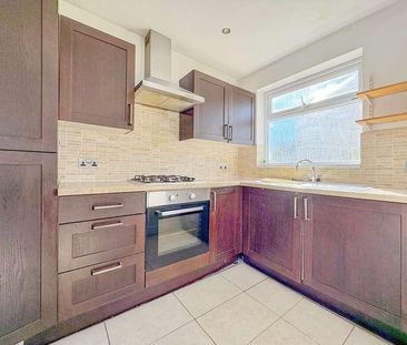 Manor Way, Whitchurch, Cardiff, CF14 - Photo 5