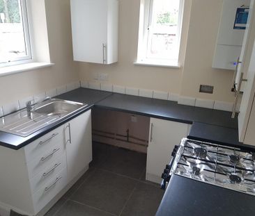 3 bedroom terraced house to rent - Photo 5