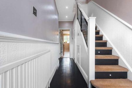 Hiliary Gardens, Stanmore, HA7 - Photo 5