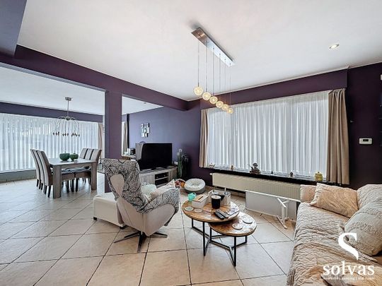 Ruime en lichtrijke woning met prachtig uitzicht op de velden - Photo 1