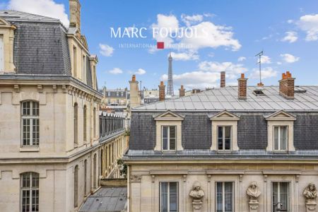 Paris XVI Victor Hugo : 115 m² renovated apartment with Eiffel Tower view - Photo 4