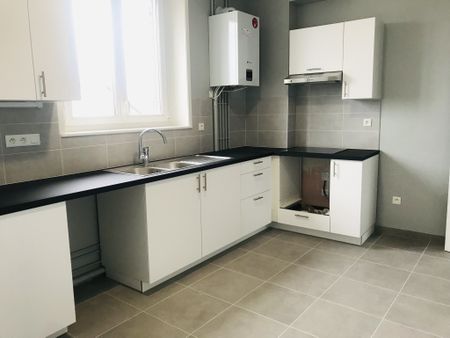 Location Appartement 3 pièces 82m² REIMS 51100 - Photo 5