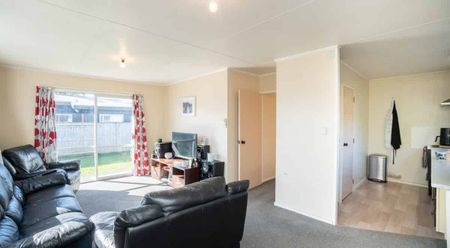 Low maintenance living! - Photo 4