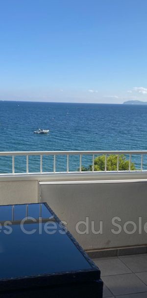 Location appartement 3 pièces 45 m² Hyères - Photo 1