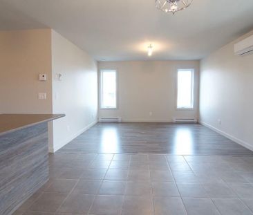 5 1/2 quadruplex Sherbrooke (Rock Forest) - 1ER DÉC. - Photo 2