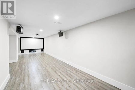 26 GATWICK AVENUE - Photo 2