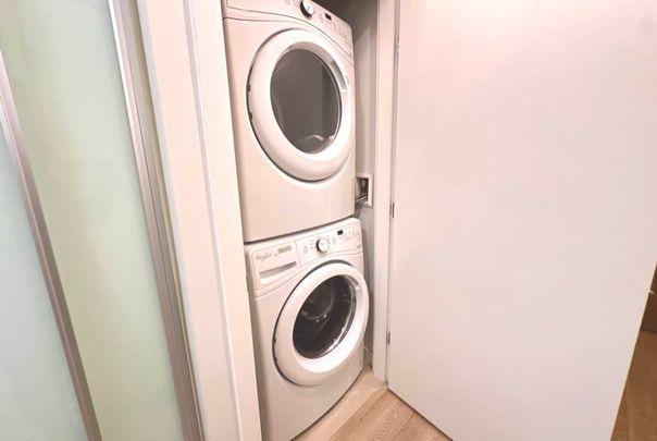 602-384 E 1st, Vancouver - Photo 1