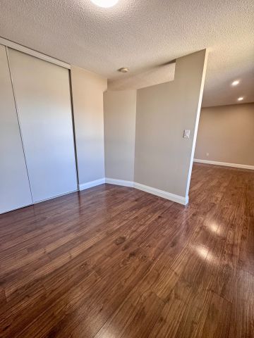 For Lease - 62 Bloor Street Unit# 1, Oshawa, Ontario - Photo 4