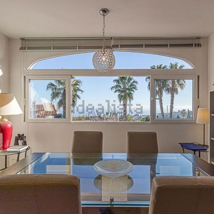 Alquiler de chalet adosado en Centro - Foto 1